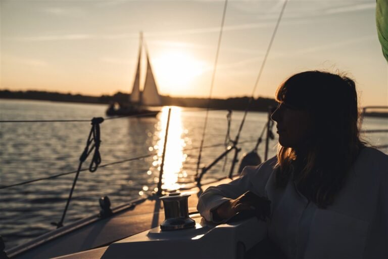 Saulėlydis jachtoje Galvės ežere